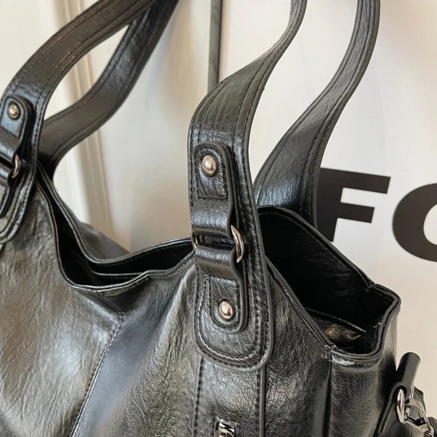 UMA - DUAL ZIPPER LARGE CAPACITY SHOULDER BAG Bennet & Stone London