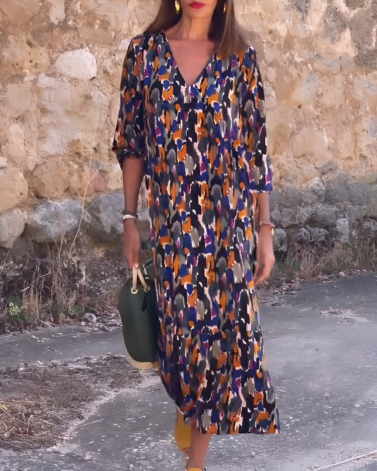 NATHALIE | RETRO PRINTED DRESS WITH V-NECK Bennet & Stone London