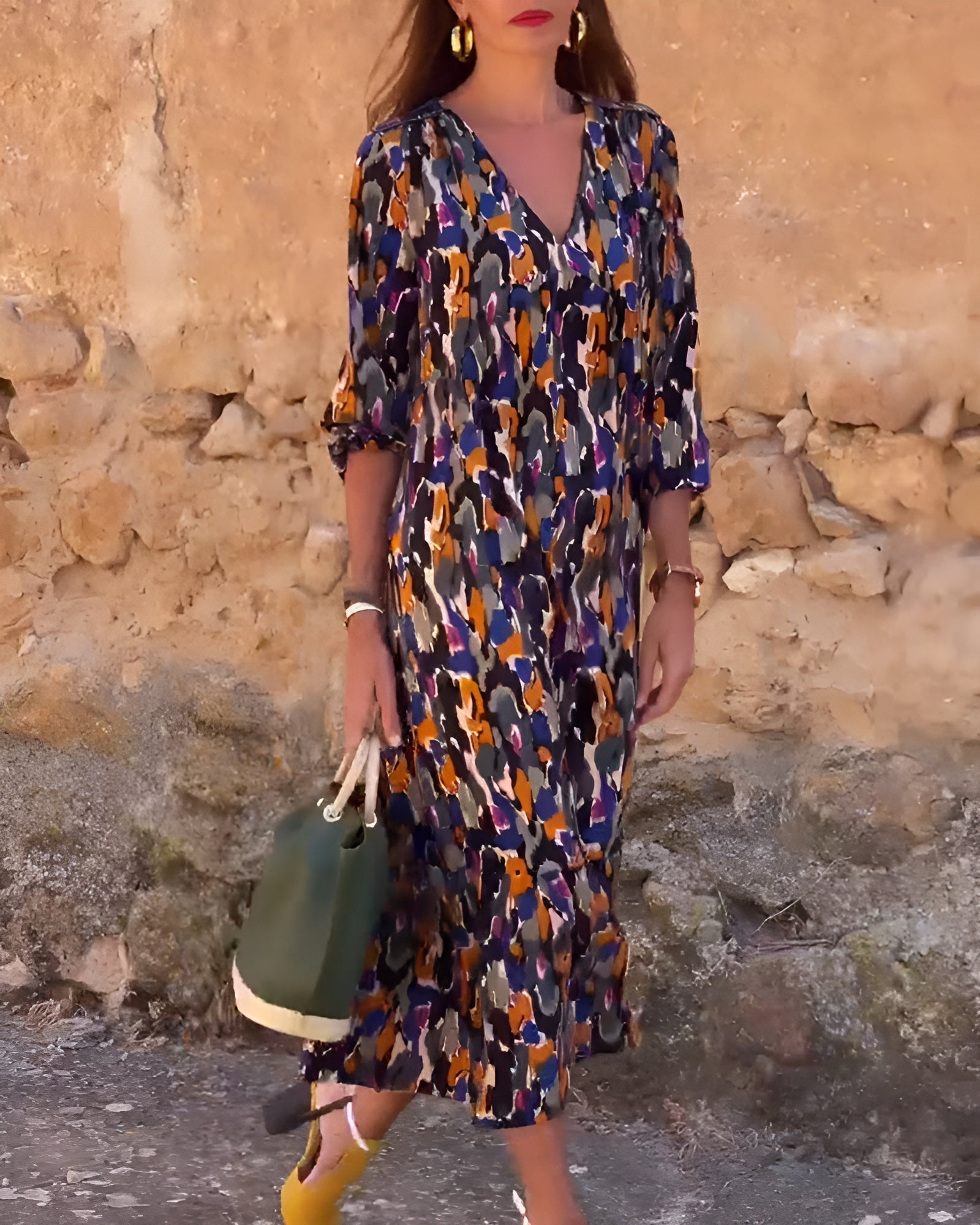 NATHALIE | RETRO PRINTED DRESS WITH V-NECK Bennet & Stone London