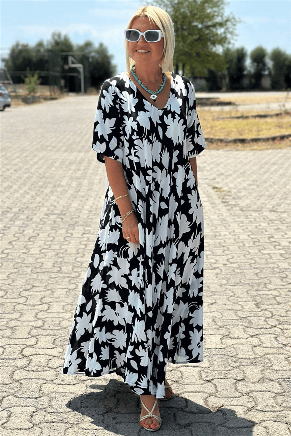 SHARON | ELEGANT DRESS WITH TUMMY COVERAGE Bennet & Stone London