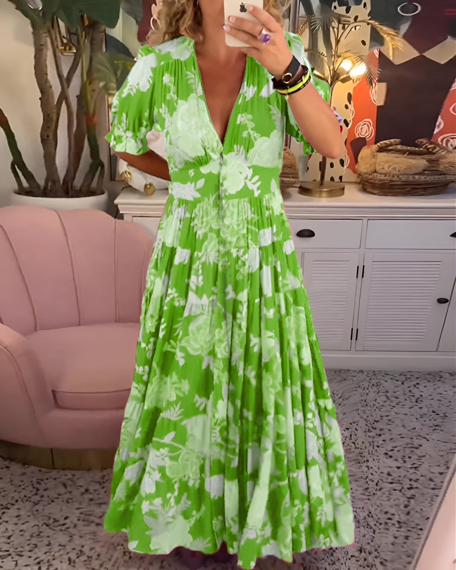 CARINE | DRESS WITH POCKETS AND V-NECK IN FLORAL PRINT Bennet & Stone London