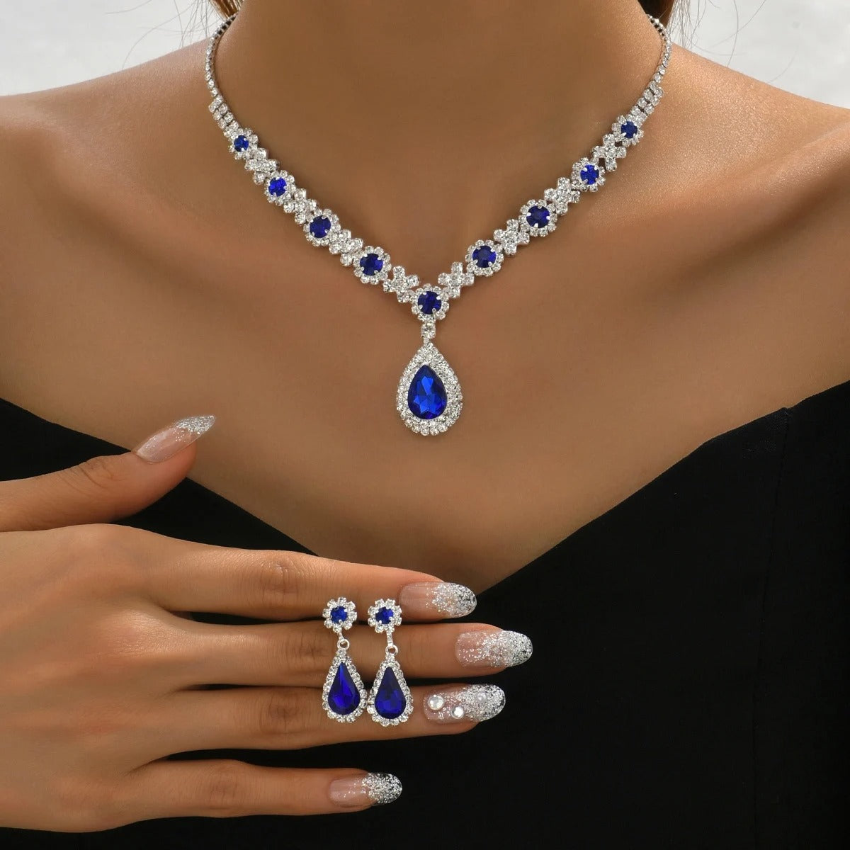 ISOBEL | EMERALD CRYSTAL NECKLACE & EARRING SET Bennet & Stone London
