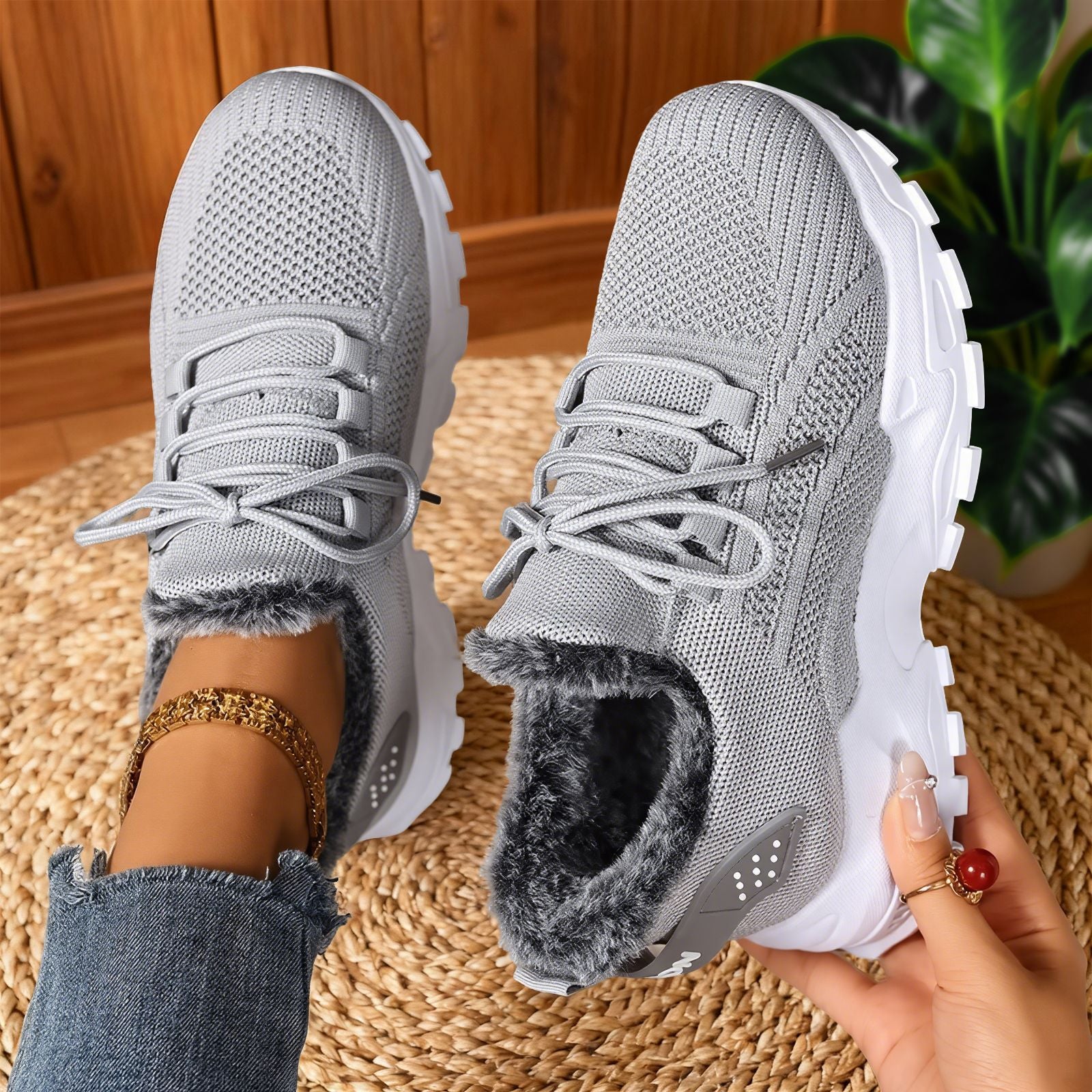 LUVIA | ORTHOPAEDIC SNEAKERS Bennet & Stone London