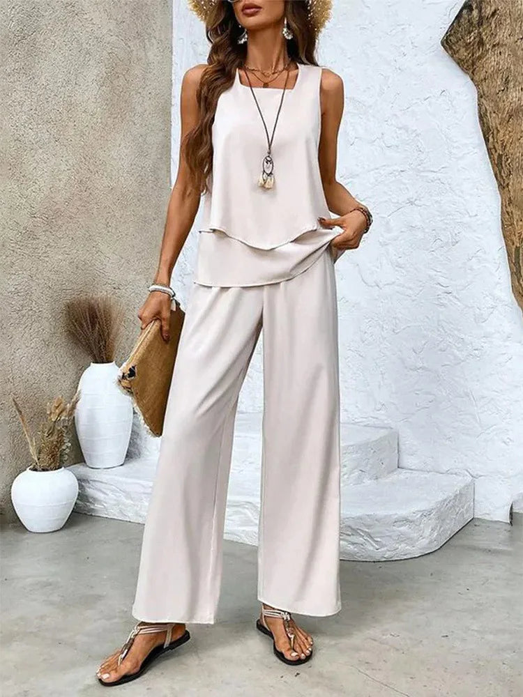 LOUISE | LIGHT ELEGANT TWO-PIECE SUMMER SUIT Bennet & Stone London