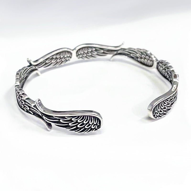 VINTAGE ANGEL WING BRACELET Bennet & Stone London